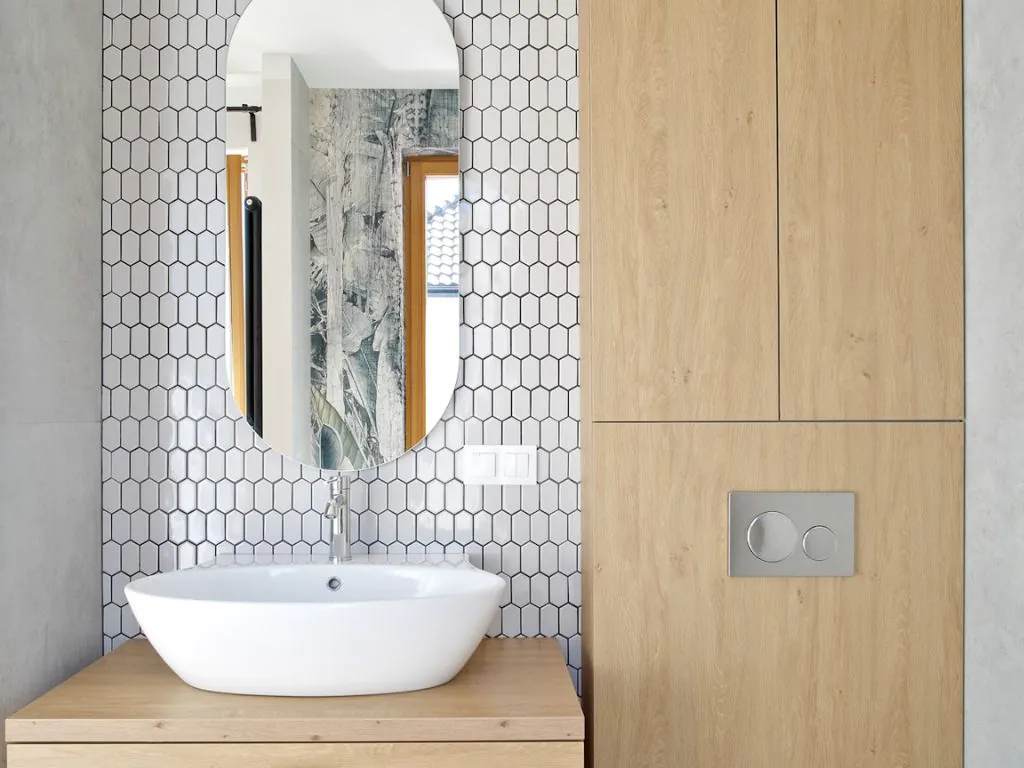 Wood in the bathroom – is it a good idea?