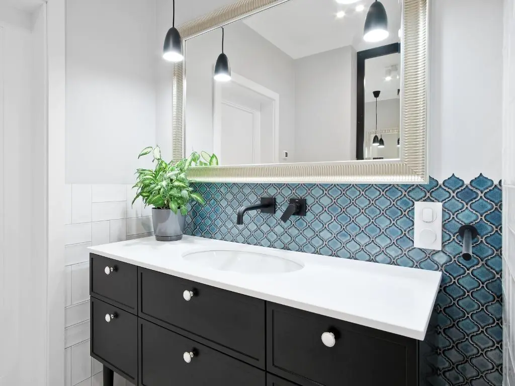 Which Tiles to Choose for a Small Bathroom? Check out our tips!