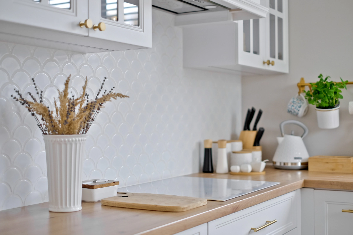 Decorative ceramic tiles